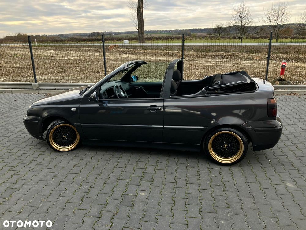 Volkswagen Golf 1.6 Trendline - 17