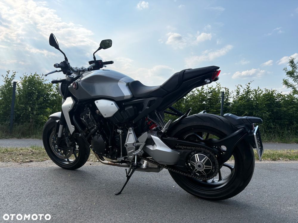 Honda CB - 16