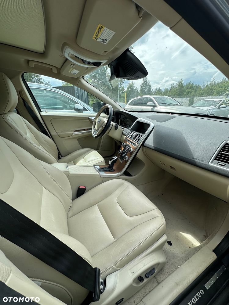 Volvo XC 60 - 6