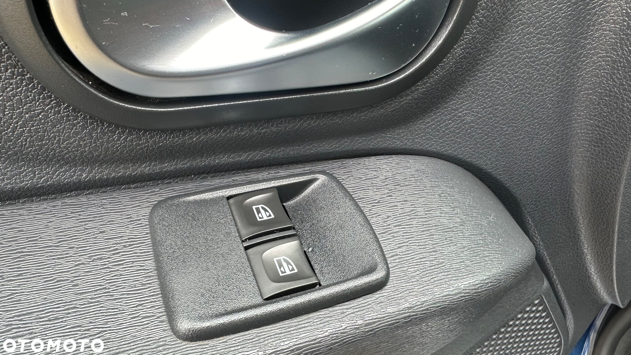 Dacia Lodgy 1.6 SCe Access S&S - 24
