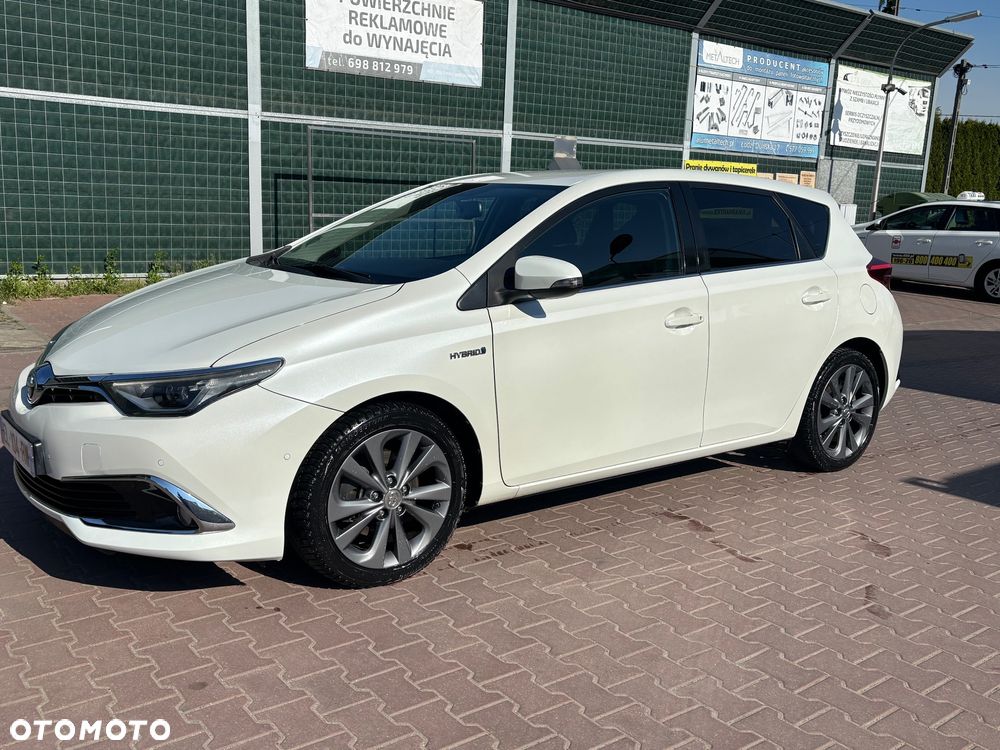 Toyota Auris 1.8 Executive - 1