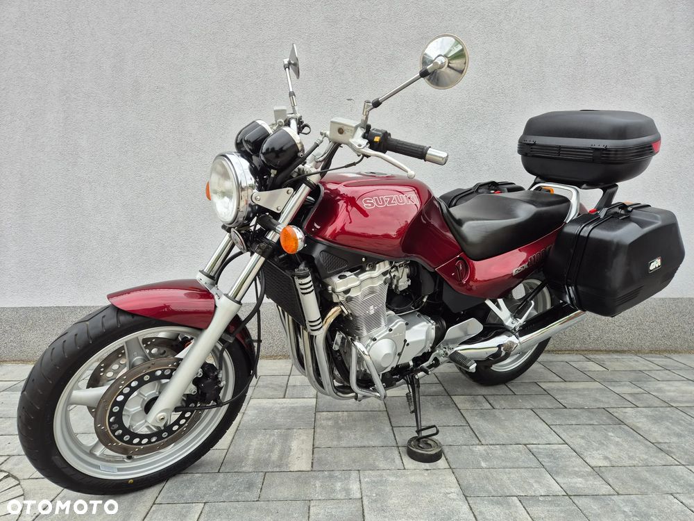 Suzuki GSX - 2