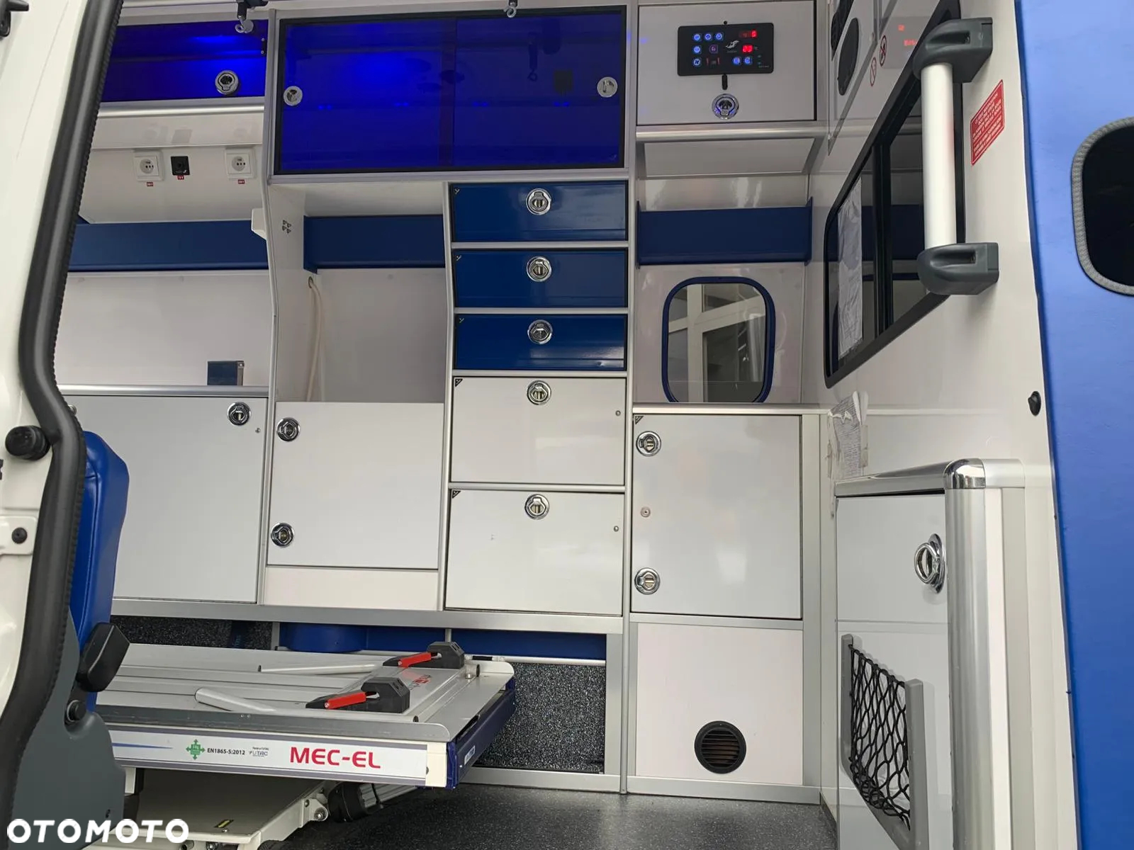 Volkswagen Transporter T6 Karetka Ambulans - 9