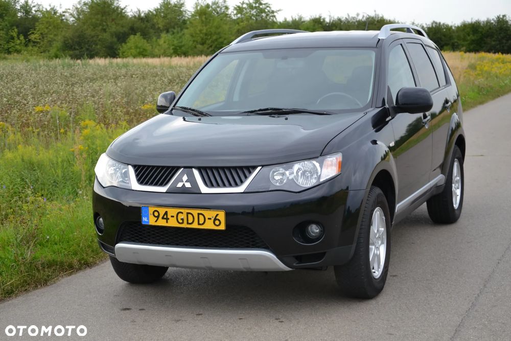 Mitsubishi Outlander 2.4 2WD Plus - 26