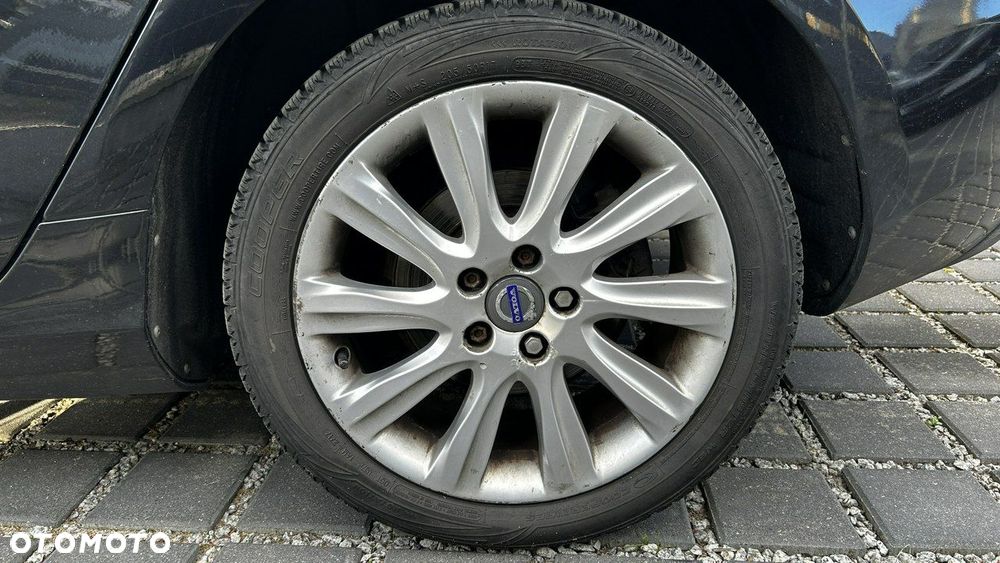 Volvo V40 - 16