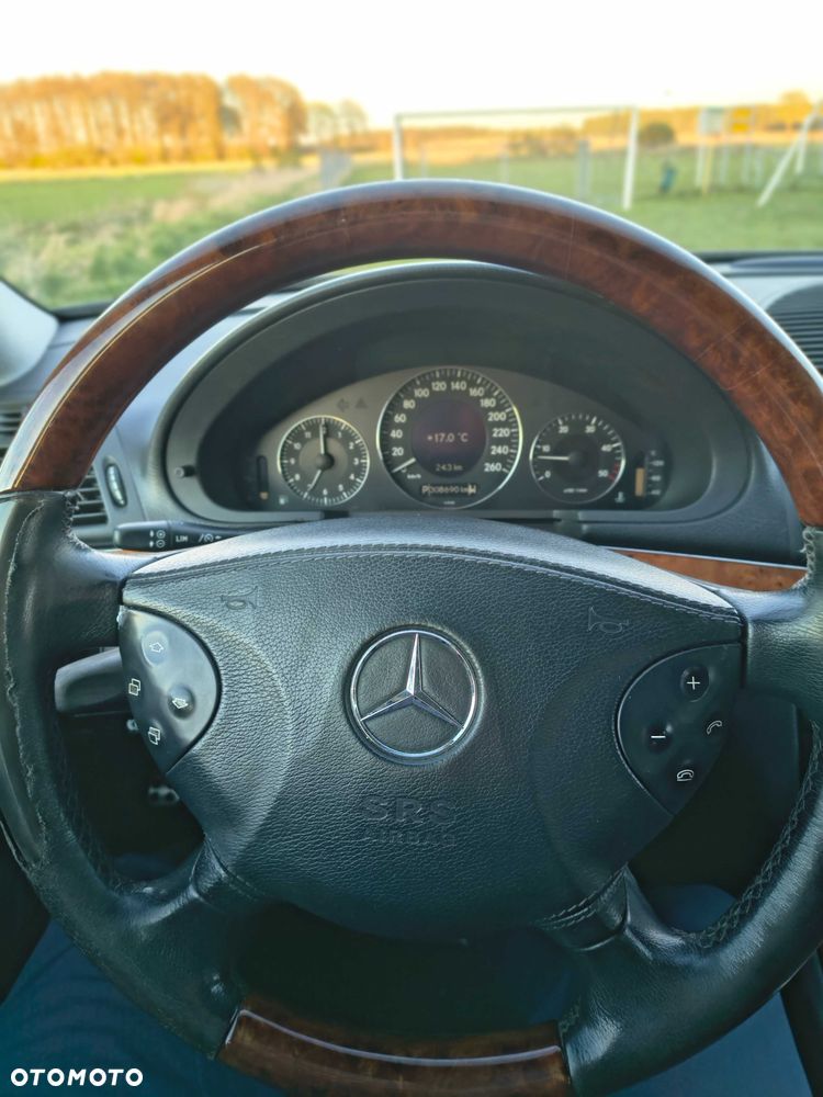 Mercedes-Benz Klasa E - 8
