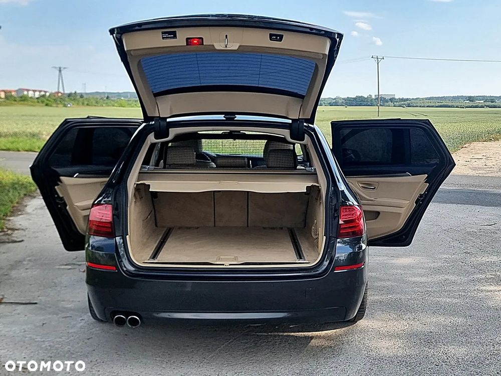 BMW Seria 5 520d Luxury Line sport - 17
