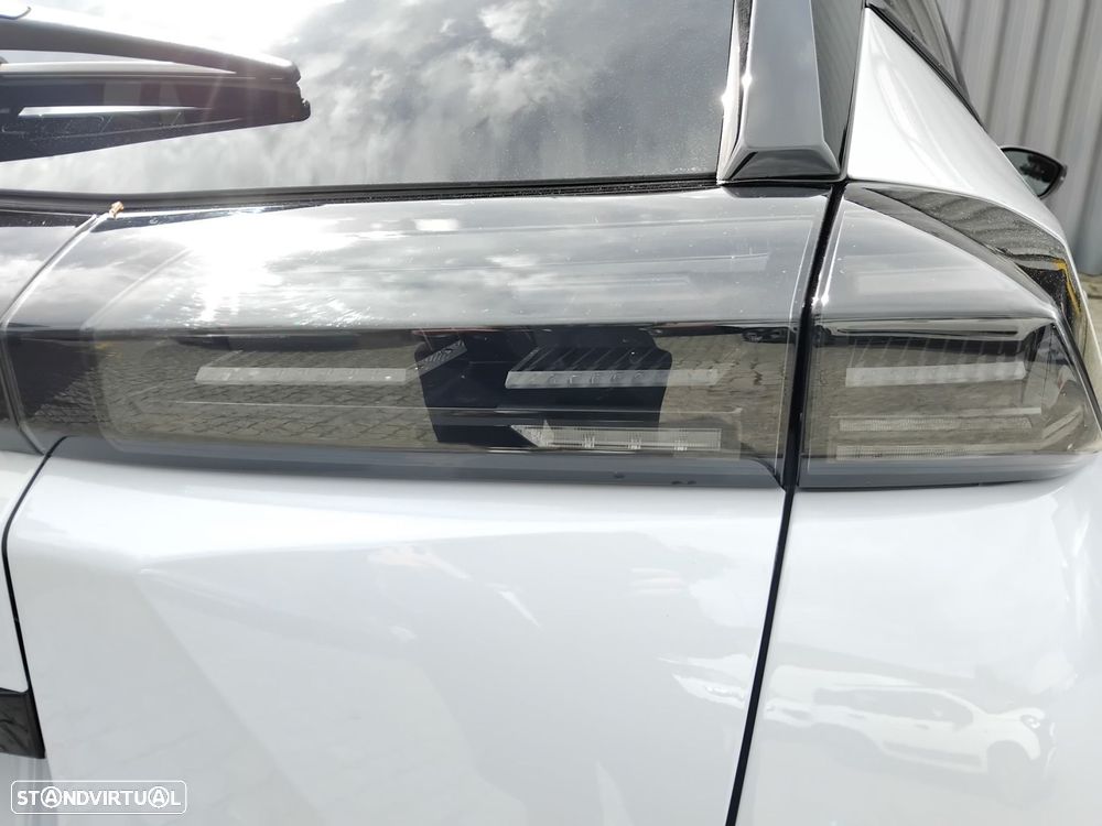 Peugeot 2008 1.2 PureTech Allure - 9