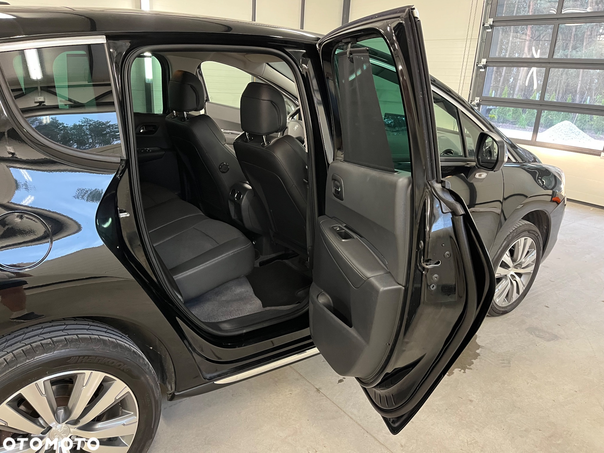 Peugeot 3008 1.6 BlueHDi Allure S&S - 16