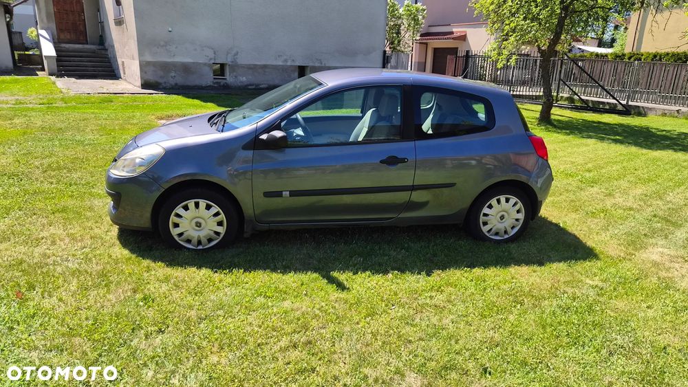 Renault Clio 1.2 16V Authentique - 5