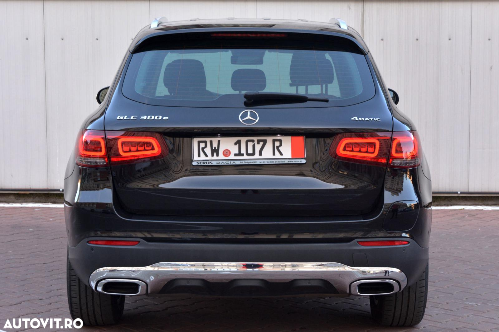 Mercedes-Benz GLC 300 e 4Matic 9G-TRONIC AMG Line - 6