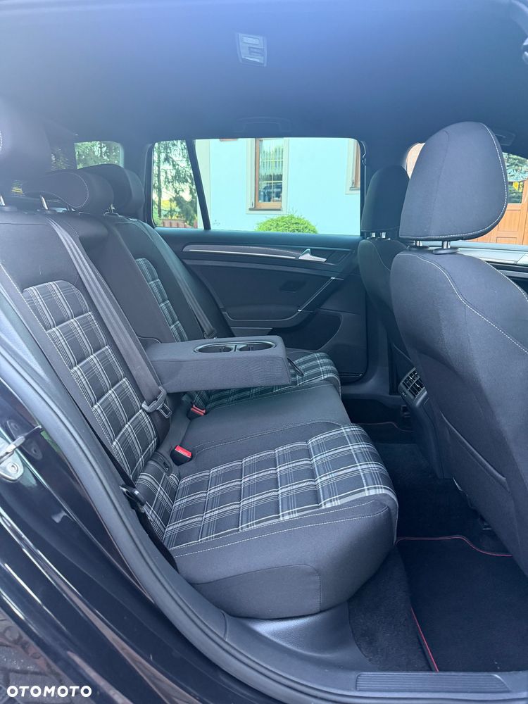 Volkswagen Golf 2.0 TDI BMT GTD DSG - 26