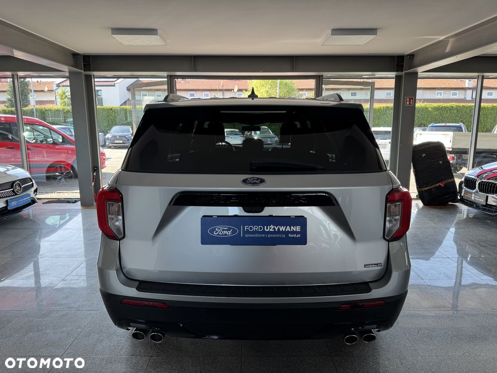 Ford Explorer - 13