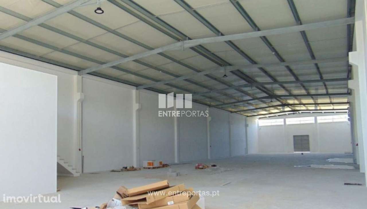 Venda de armazém Novo, Fragoso, Barcelos - Grande imagem: 2/30