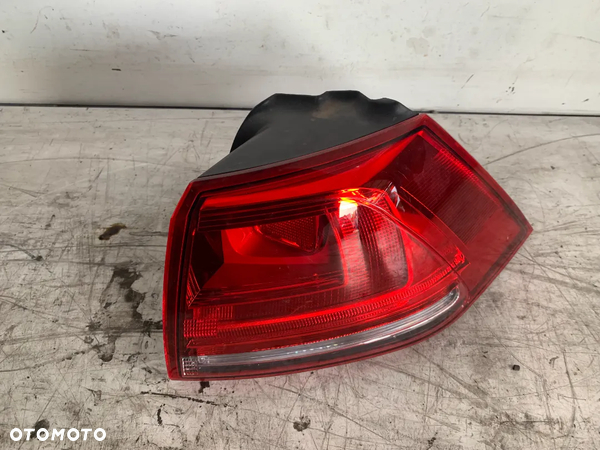 VW GOLF VII 16R LAMPA PRAWA TYŁ 5G0945096M