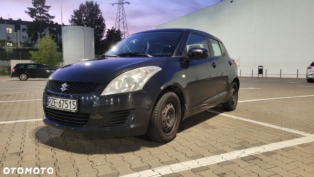 Suzuki Swift - 4