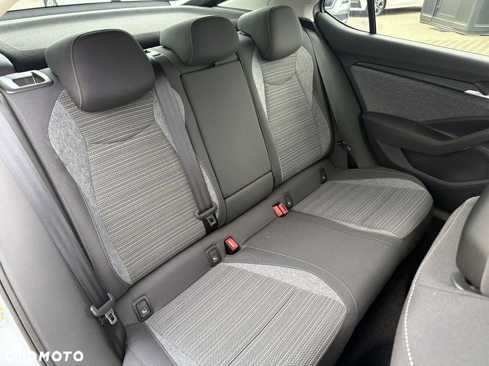 Skoda Superb 2.0 TSI Edition 130 DSG - 22