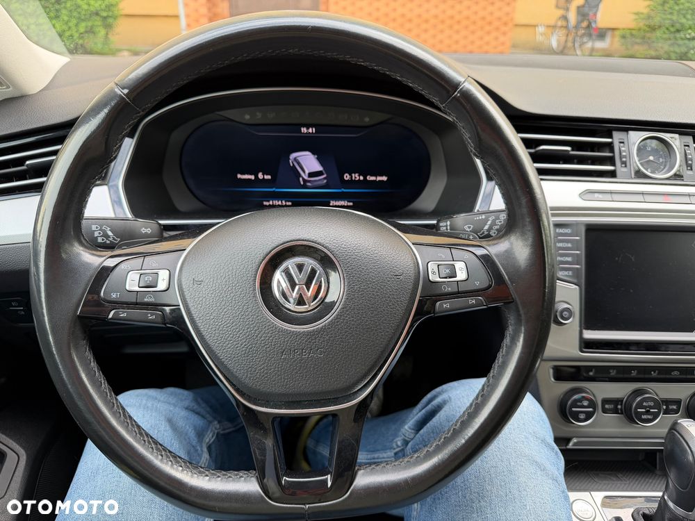 Volkswagen Passat 2.0 TDI SCR (BlueMotion Technology) DSG Comfortline - 13