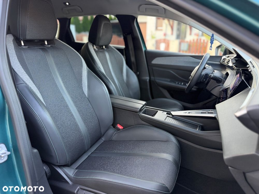 Peugeot 308 1.6 Hybrid PHEV Allure EAT8 - 20