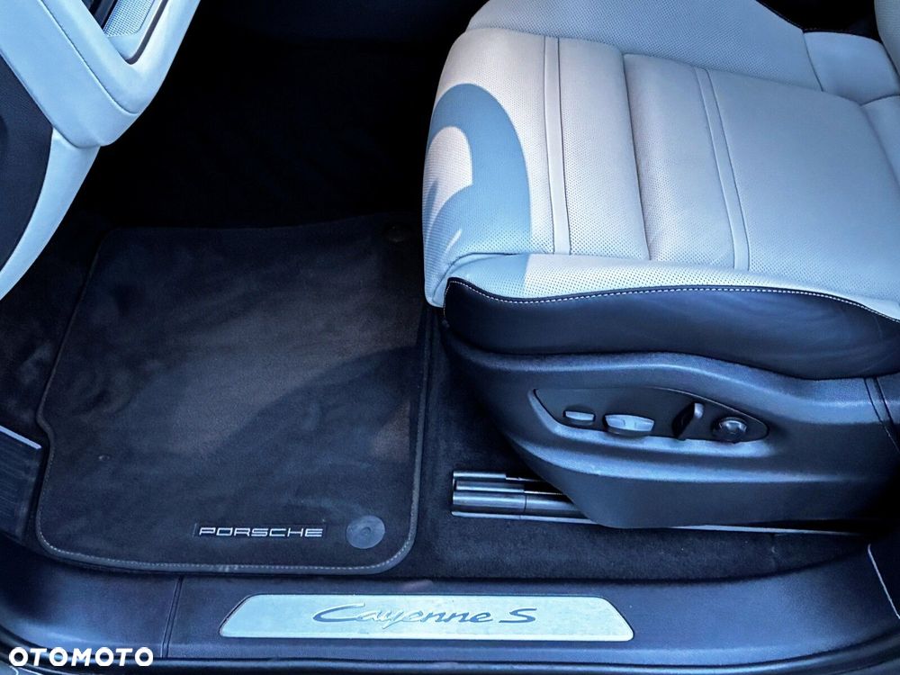 Porsche Cayenne 2024