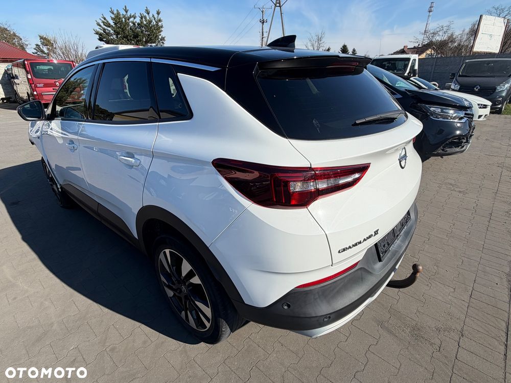 Opel Grandland X 1.2 Start/Stop Business Edition - 2