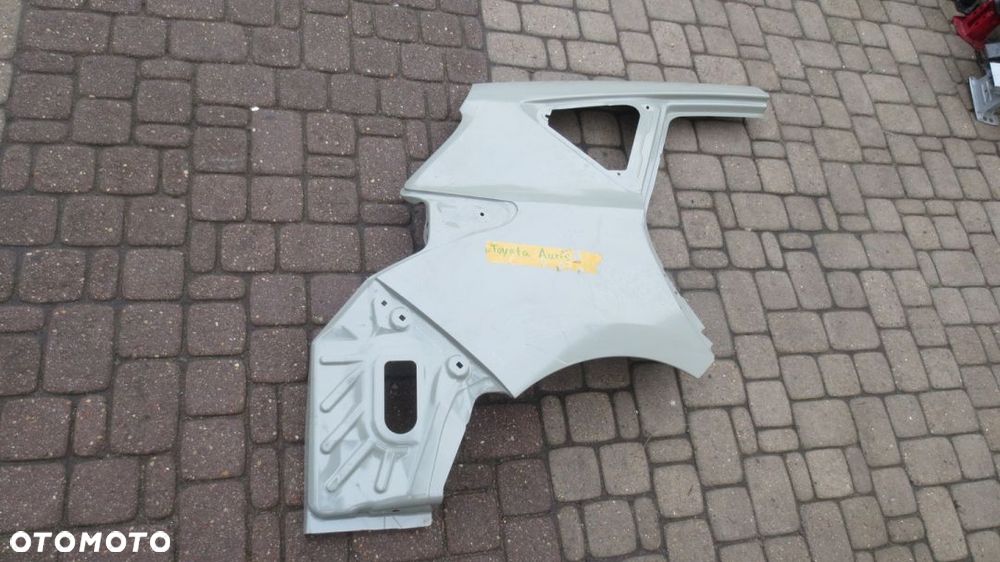 BŁOTNIK TYŁ TYLNY PRAWY TOYOTA AURIS - 1