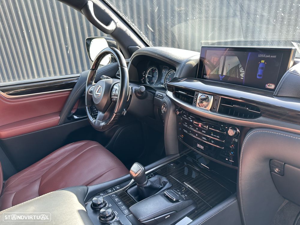 Lexus LX 450 - 12