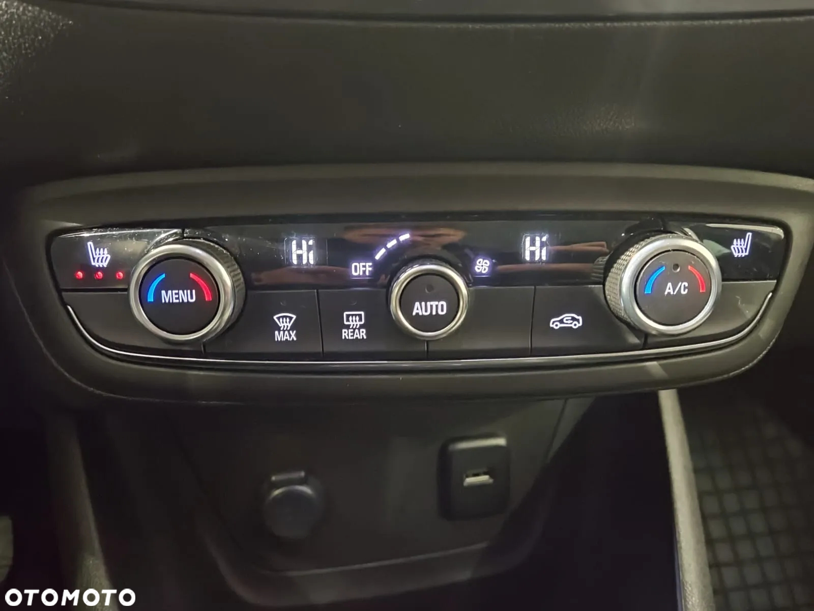 Opel Crossland X - 11