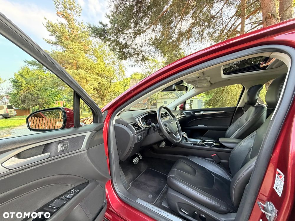 Ford Fusion 2.0 EcoBoost Titanium - 14