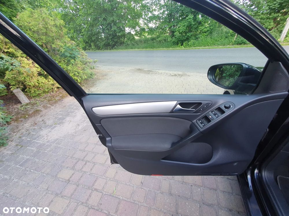 Volkswagen Golf 1.6 TDI DPF Comfortline - 9