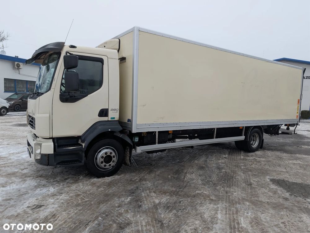 Volvo FL - 11