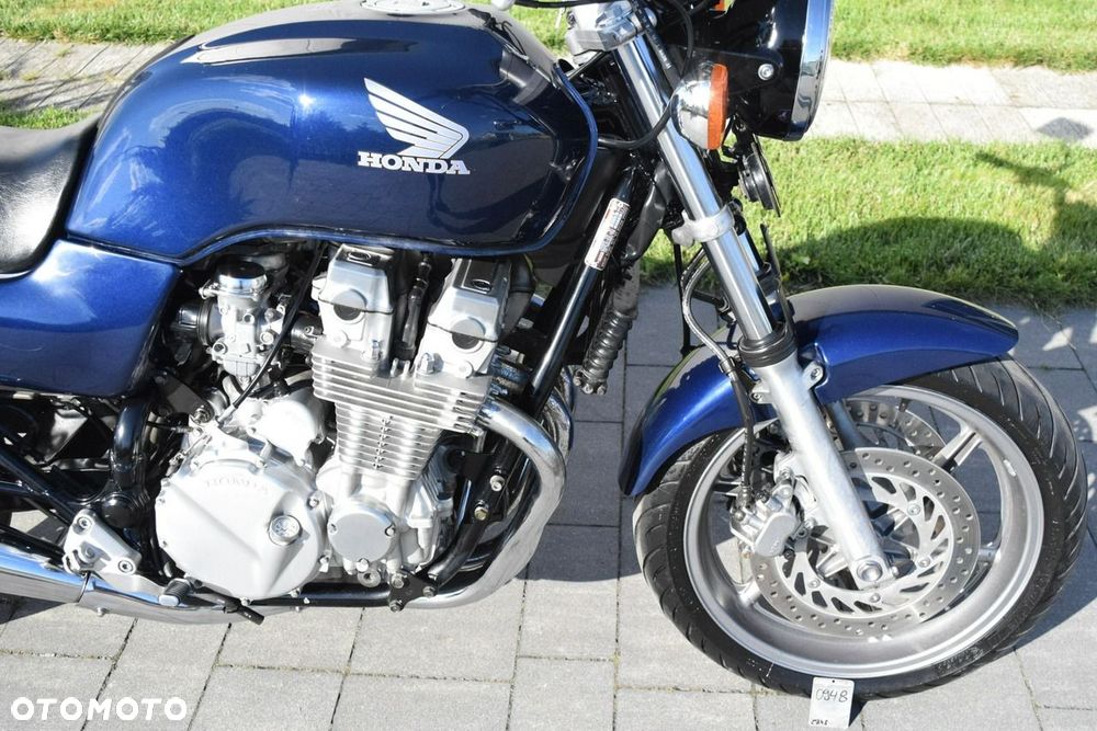 Honda CB - 8