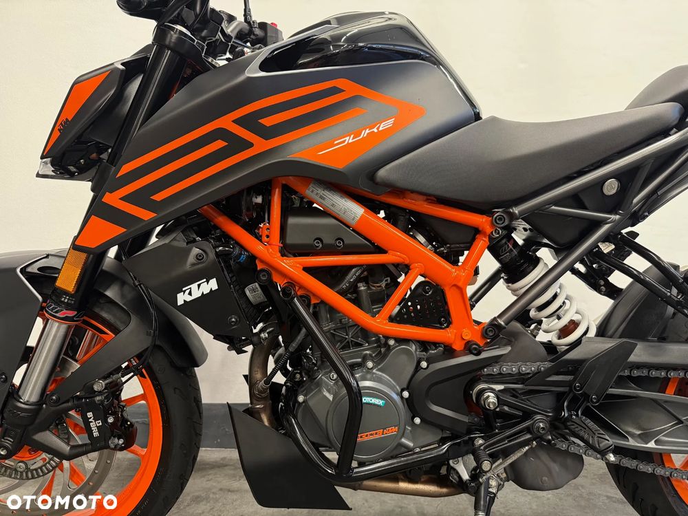 KTM Duke 125 - 9