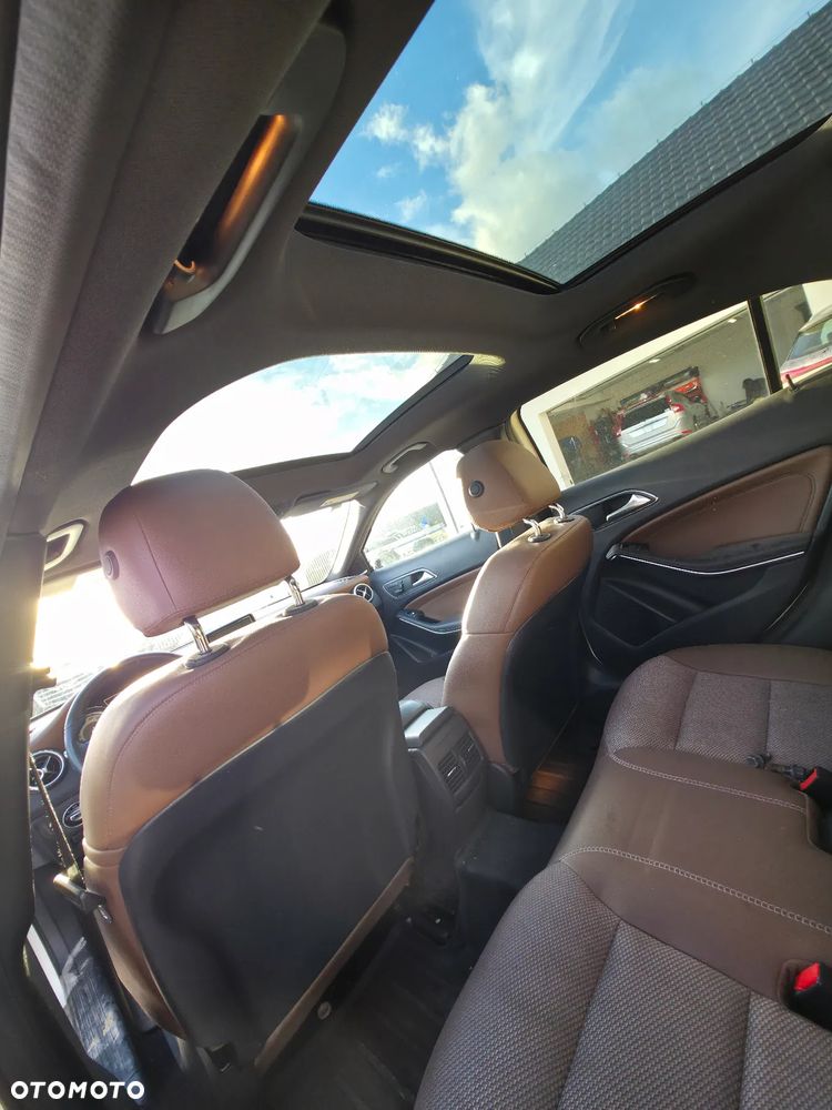 Mercedes-Benz GLA 250 4-Matic - 6