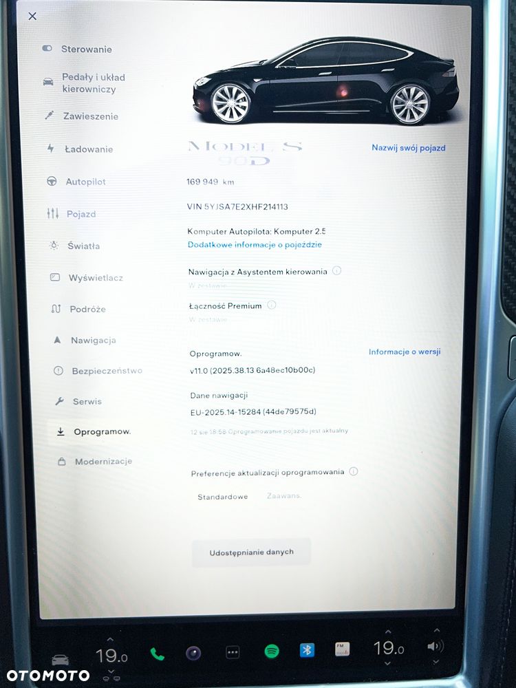 Tesla Model S - 22
