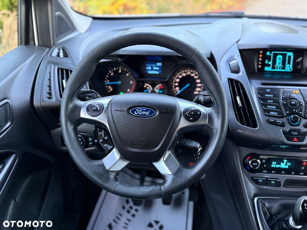 Ford Tourneo Connect 1.6 TDCi Titanium - 31