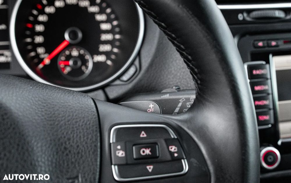 Volkswagen Golf Variant 2.0 TDI DPF DSG Highline - 14