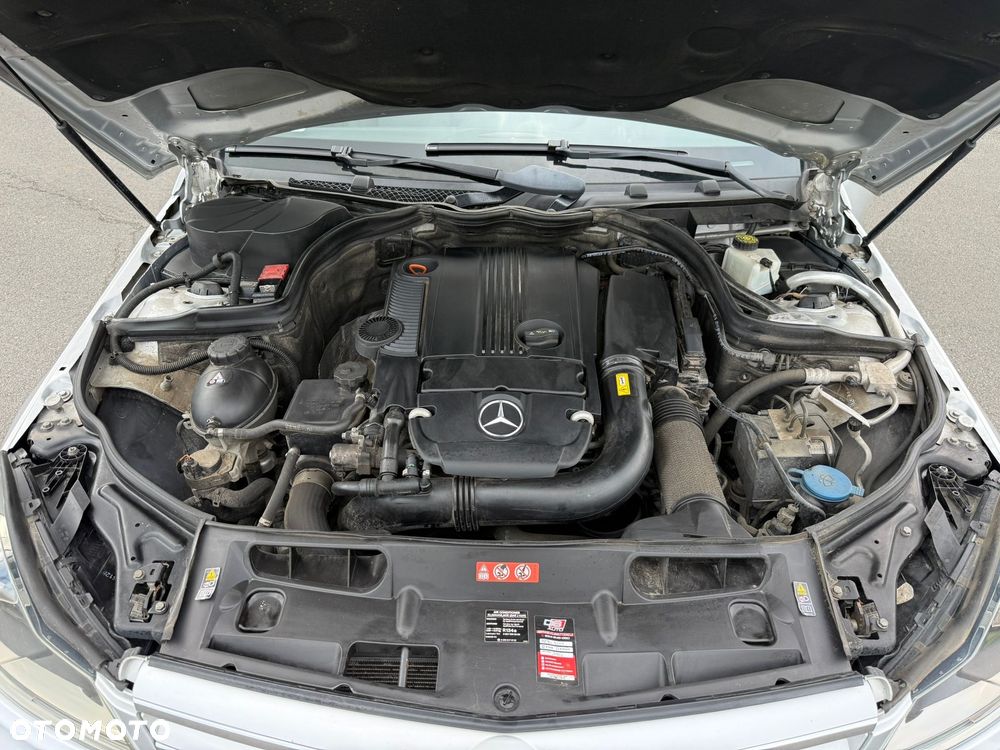 Mercedes-Benz Klasa C 250 CGI BlueEff Avantgarde - 10