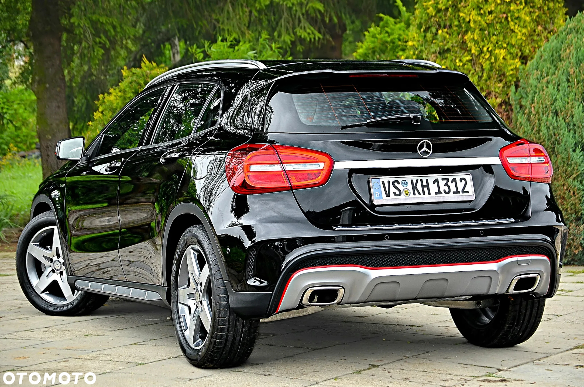 Mercedes-Benz GLA 180 7G-DCT AMG Line - 4