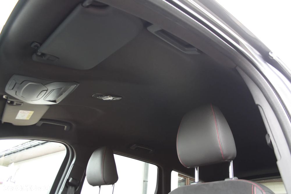 Ford Kuga 1.5 EcoBoost 2x4 ST-Line - 31