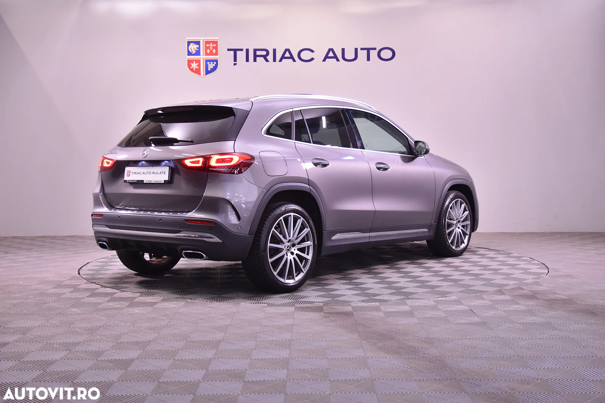 Mercedes-Benz GLA - 5