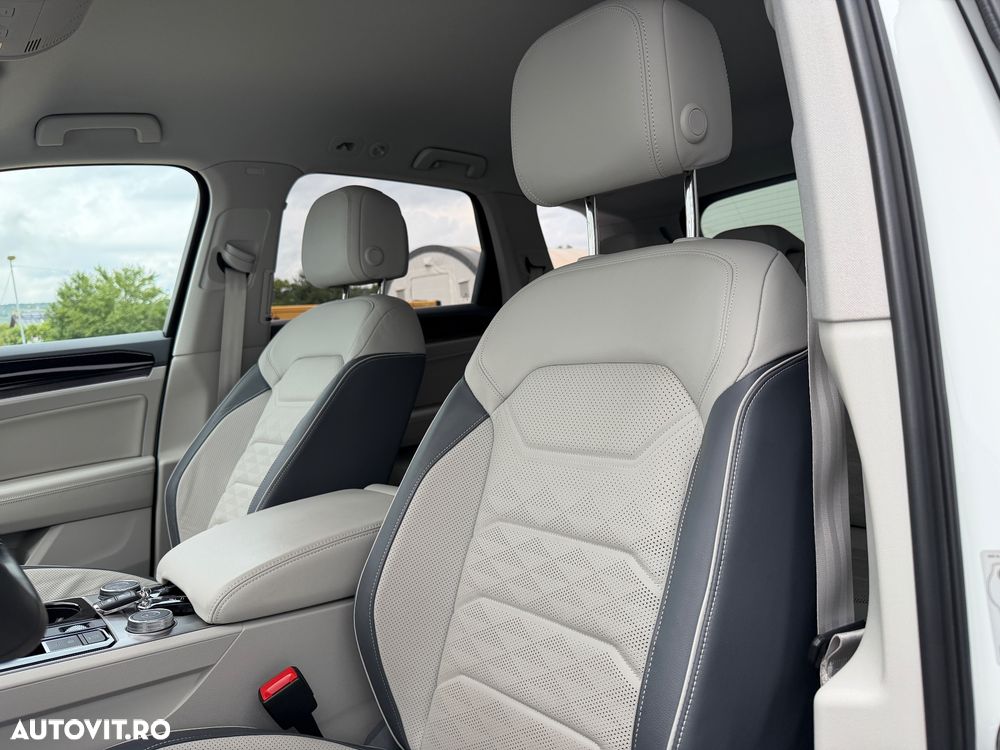 Volkswagen Touareg 3.0 V6 TDI 4Motion DPF Automatik R-Line - 21