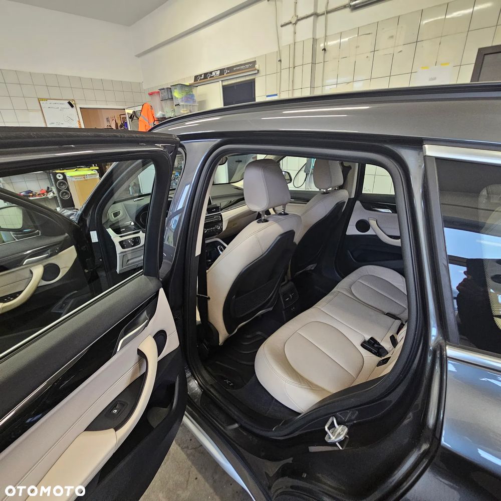 BMW X1 xDrive18d xLine - 8