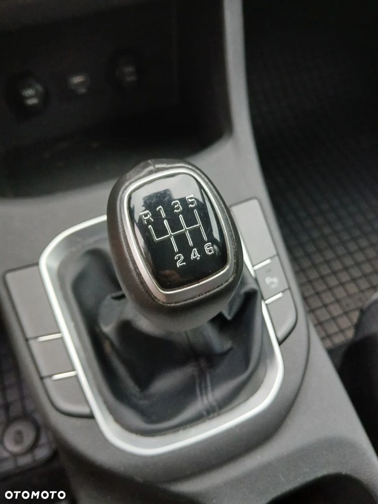 Hyundai i30 1.5 DPI Modern - 26