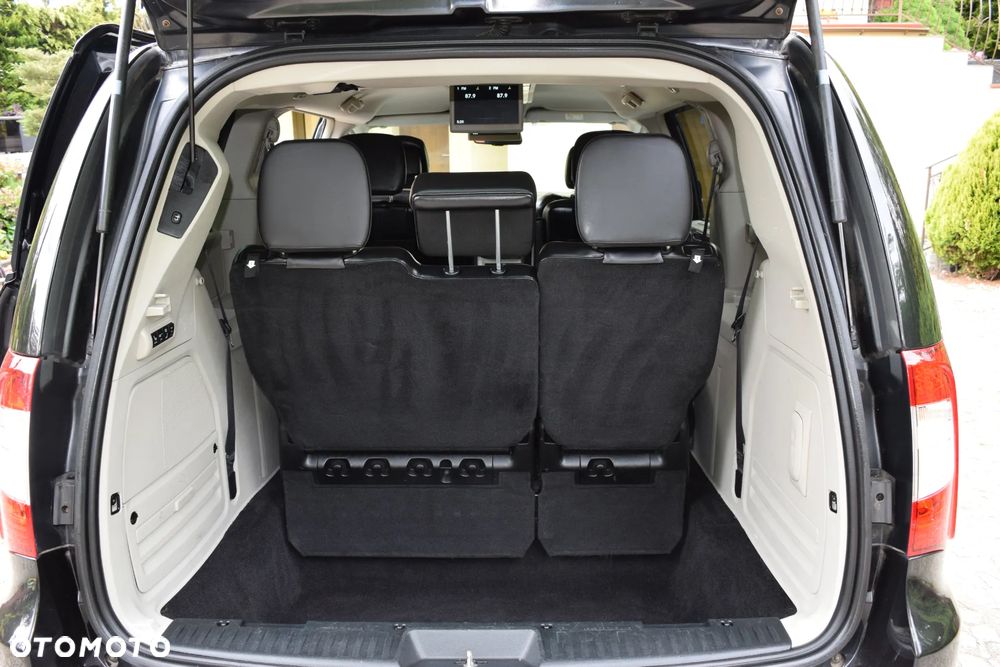 Lancia Voyager 2.8 Multijet 16v Platinum - 17