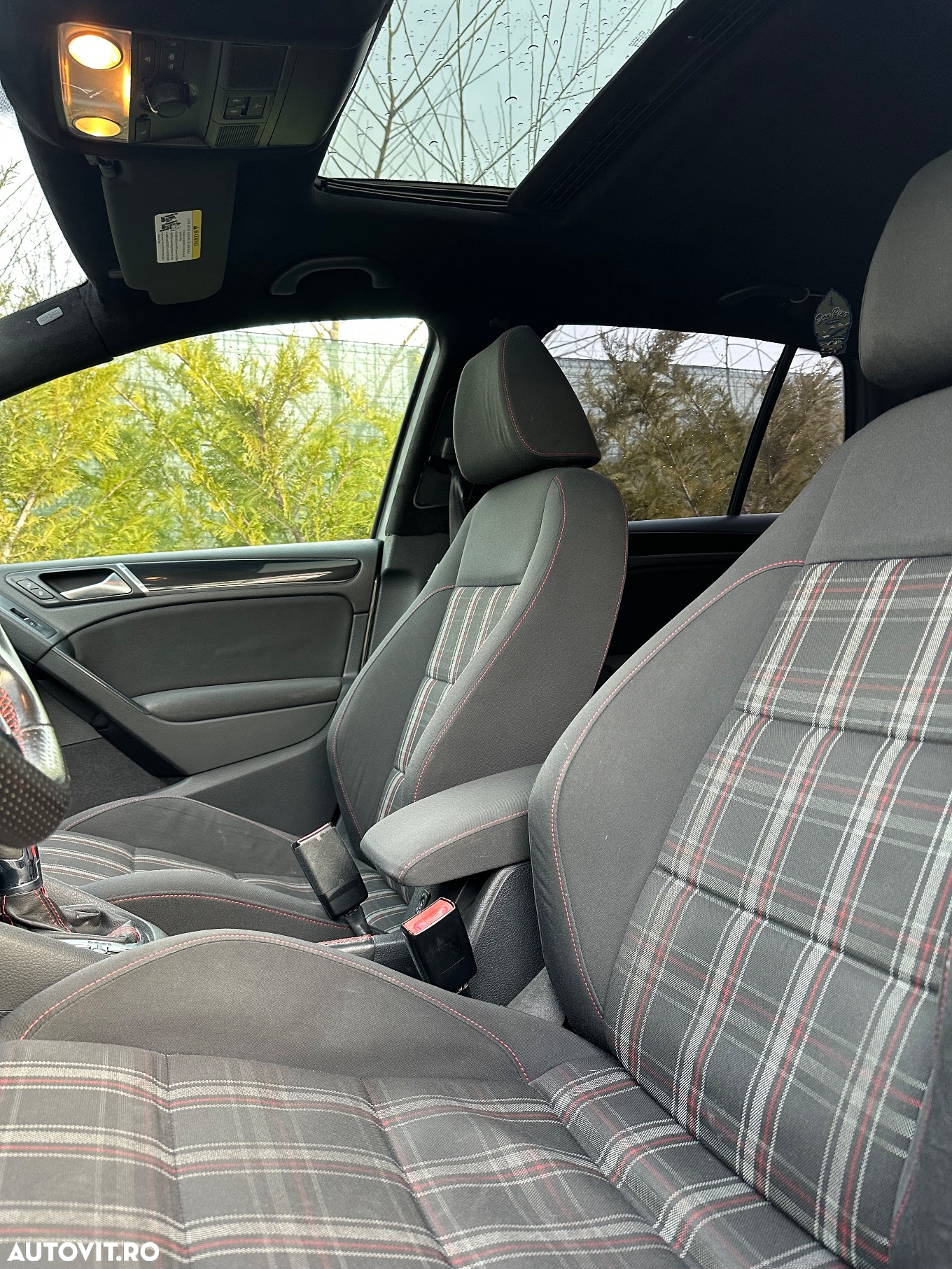 Volkswagen Golf 2.0 TSI GTI DSG - 11