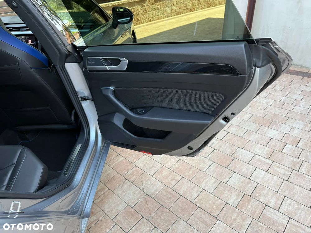 Volkswagen Arteon 2.0 TSI 4Motion R DSG - 27