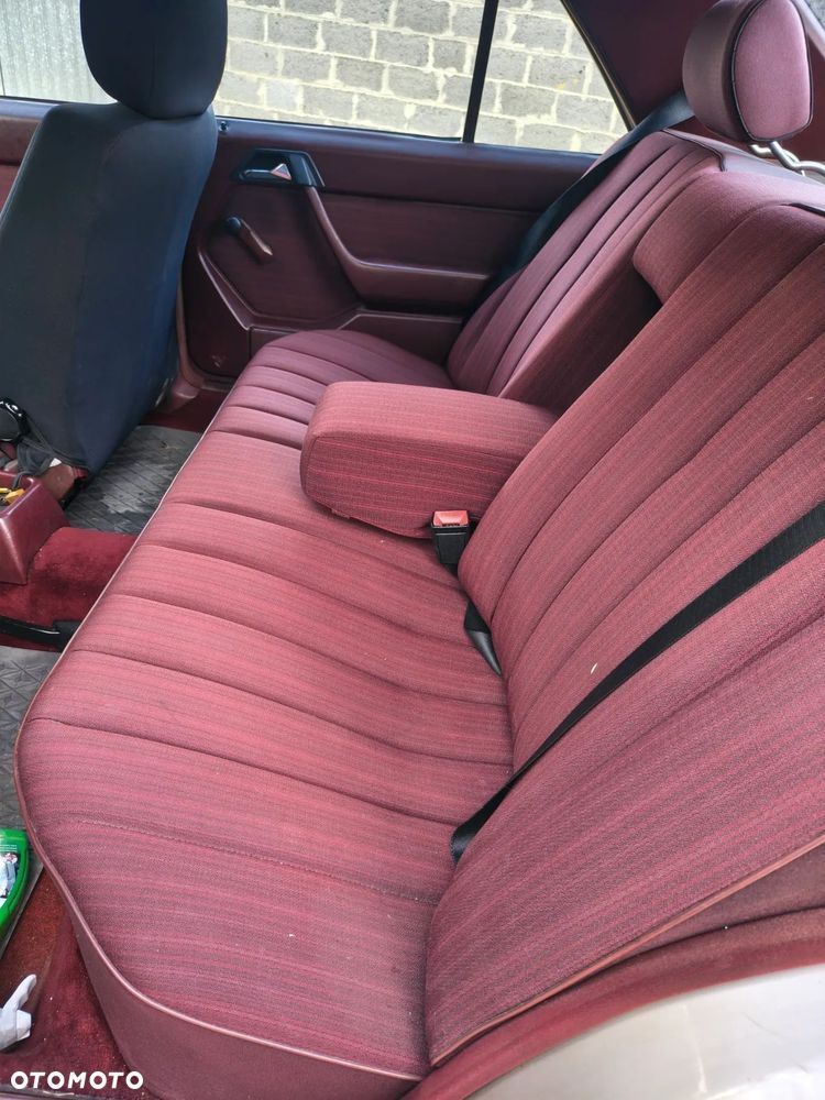 Mercedes-Benz W124 (1984-1993) - 10