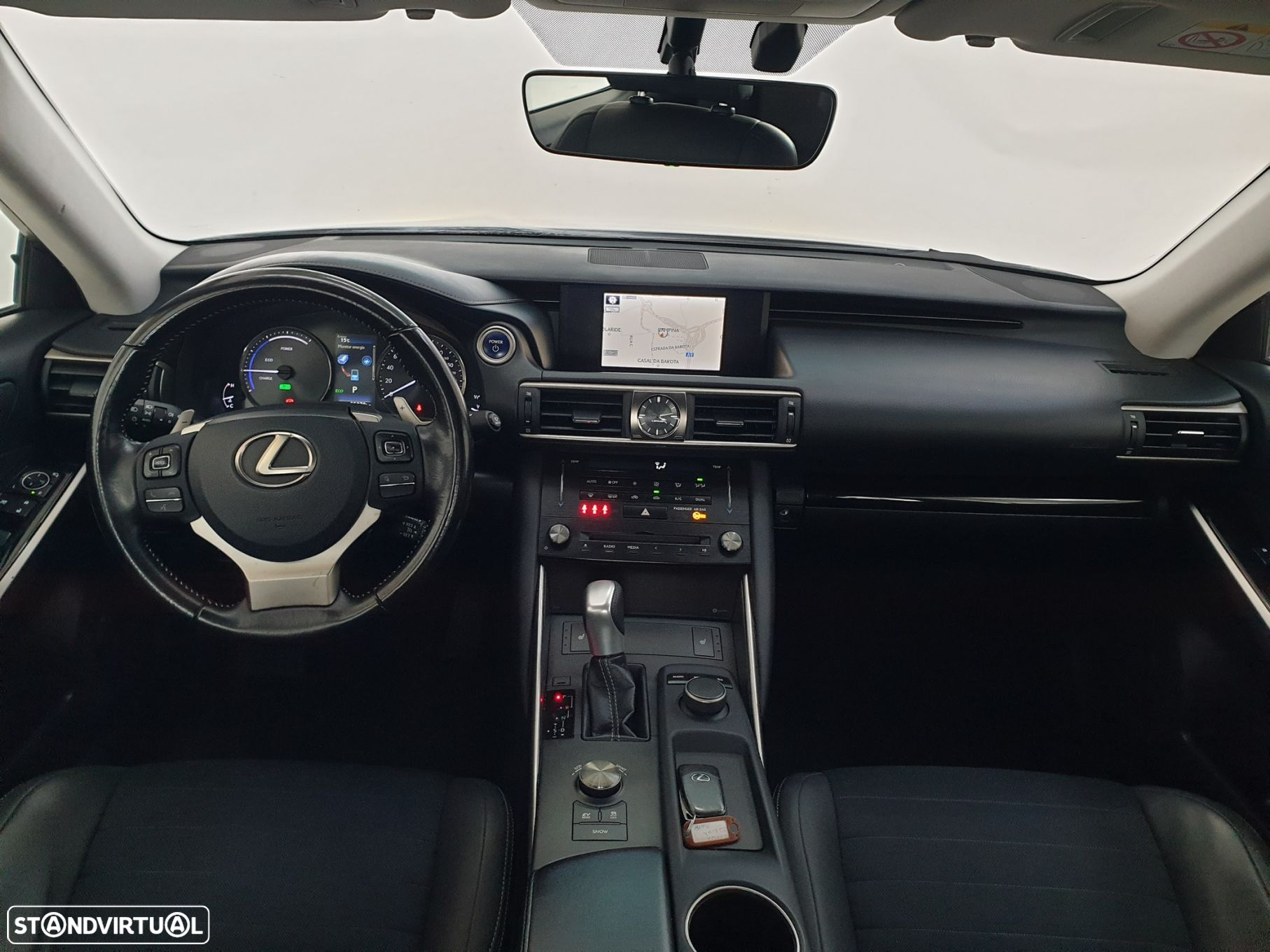 Lexus IS 300H Sport Edition - 12