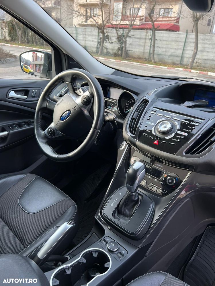 Ford Kuga 2.0 TDCi Powershift 4WD Titanium - 6